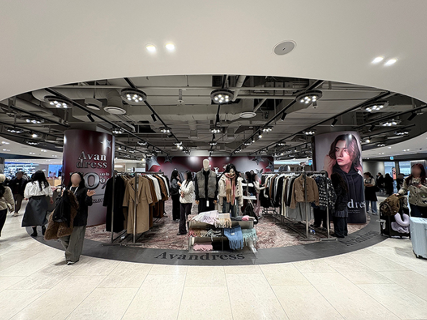 어반드레스, 부산 신세계 센텀시티 팝업스토어 성료 27-Image